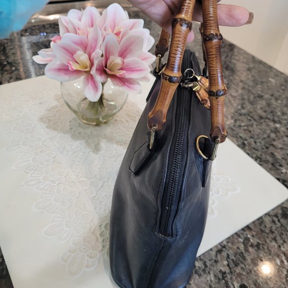 GUCCI 2 BAMBOO HANDLES~ BLACK LEATHER~ HANDBAG - Picture 5 of 13